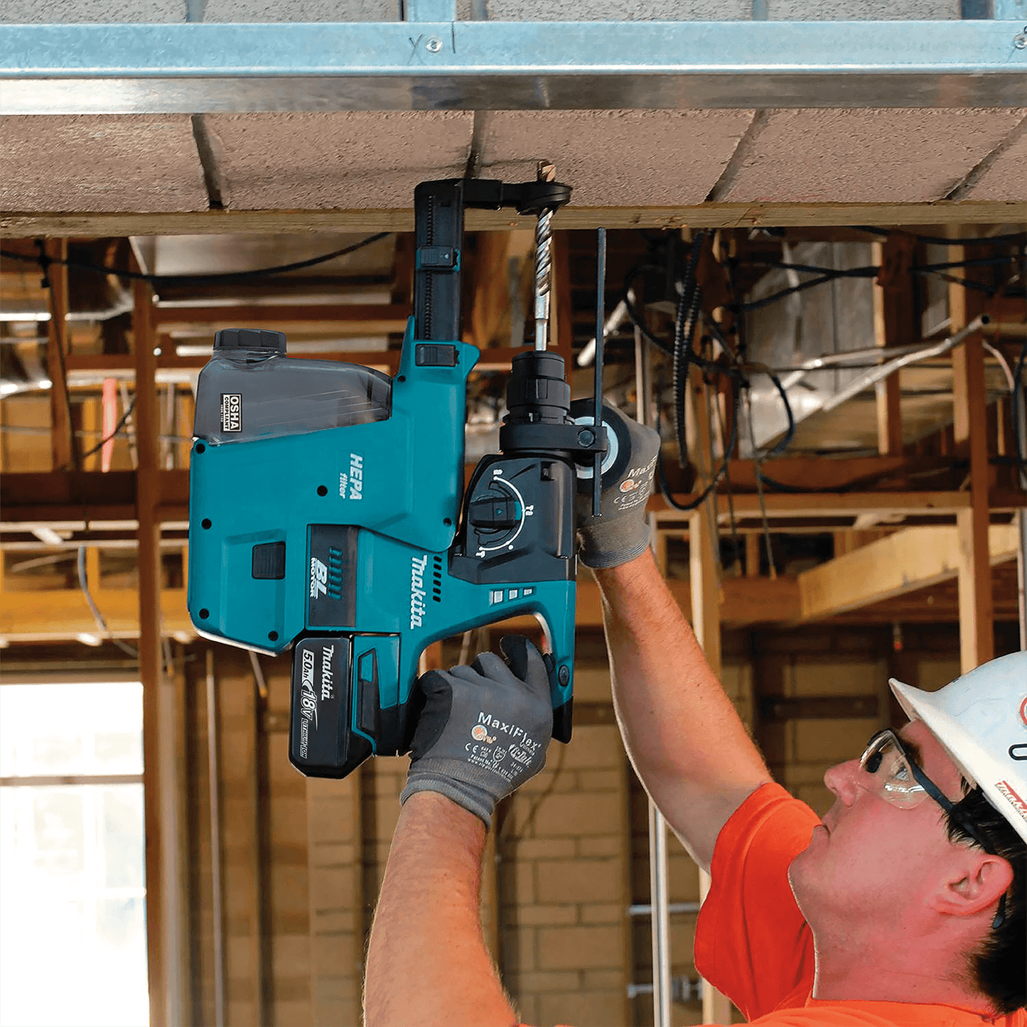 Makita 18V LXT® Lithium‑Ion Brushless Cordless 1" Rotary Hammer Kit, accepts SDS‑PLUS bits, w/ HEPA Dust Extractor Attachment (5.0Ah) XRH011TWX