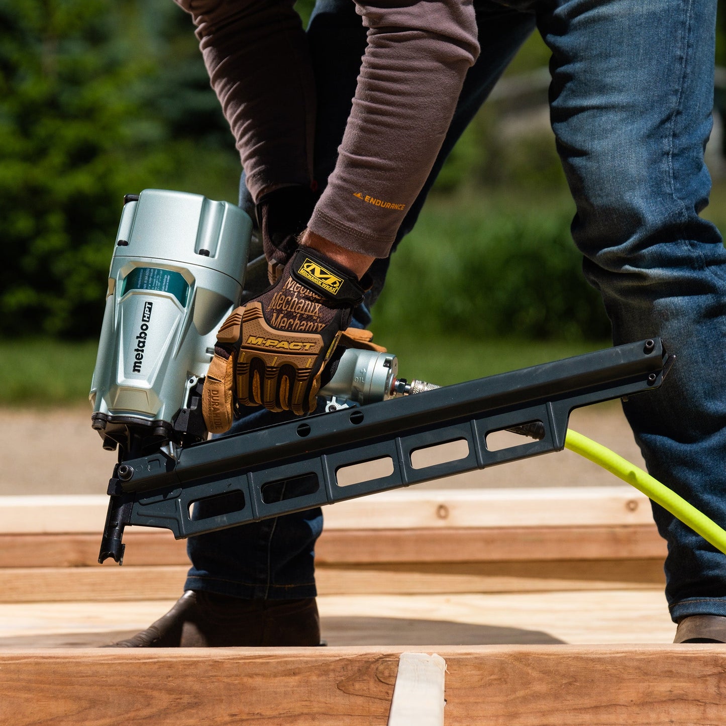 Metabo HPT Pro Bundle 3-1/4 Inch 21 Deg Plastic Collated Framing Nailer with BONUS Impact Driver Kit KNR83A5(S)M