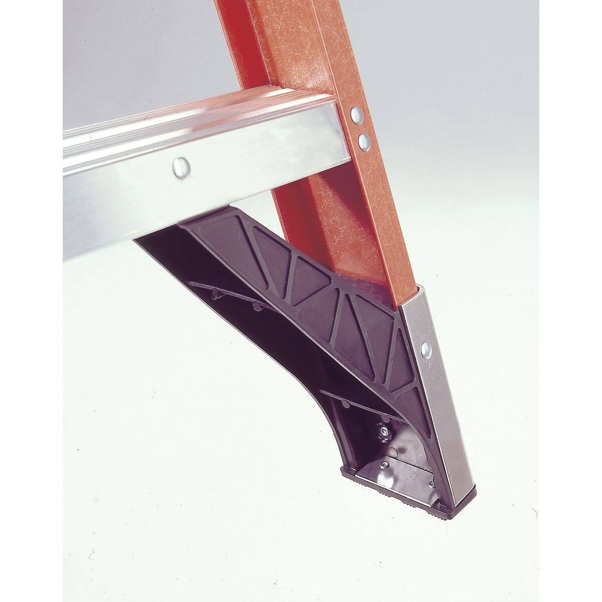 6ft Type IAA Fiberglass Stepladder 7406