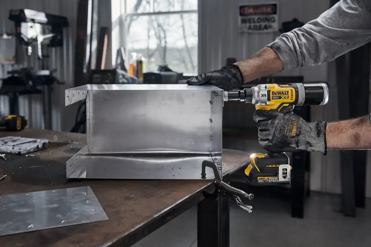 20V MAX* XR® BRUSHLESS CORDLESS 1/4" RIVET TOOL (TOOL ONLY) DCF414B
