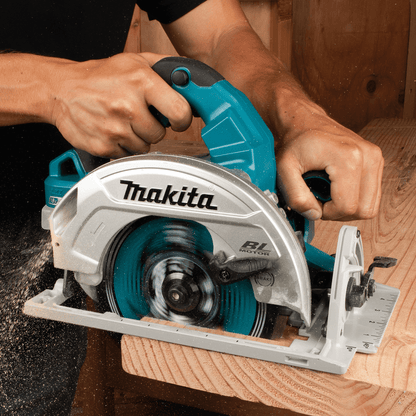 Makita 36V (18V X2) LXT® Brushless 7‑1/4” Circular Saw, Tool Only