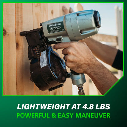 Hand holding a Metabo nail gun with text highlighting weight and features